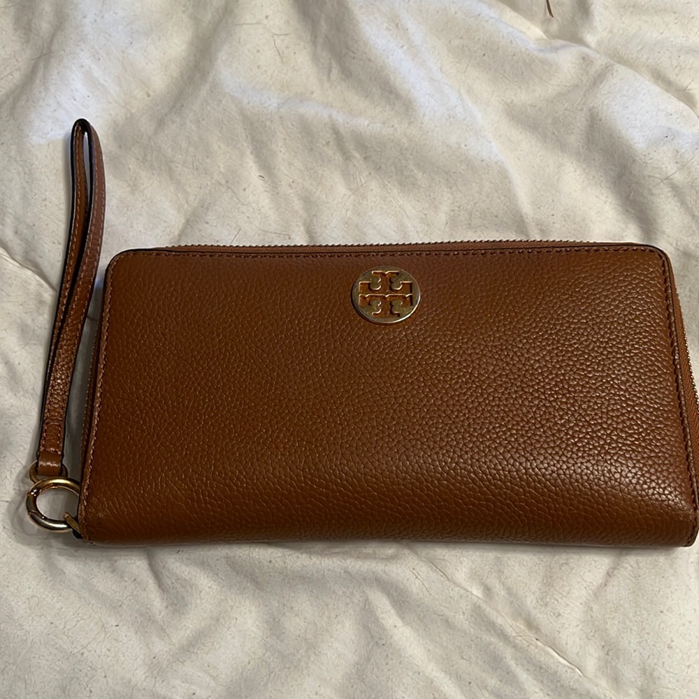 Tory Burch camel brown pebbled leather wallet